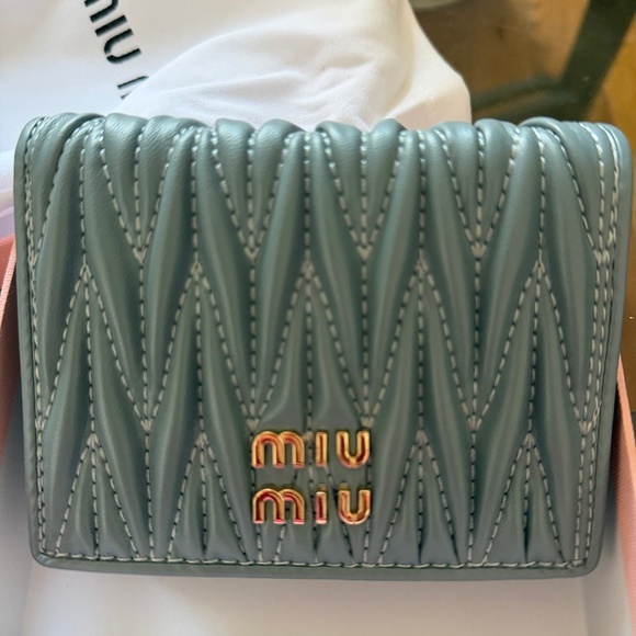 Miu Miu Fashion Women’s Wallet – Genuine Leather - Picture 5 of 8